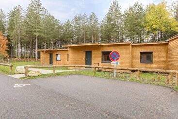هتل Center Parcs Le Bois Aux Daims