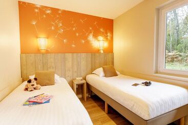 هتل Center Parcs Le Bois Aux Daims