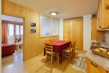 هتل Chalet Stelle Di Neve