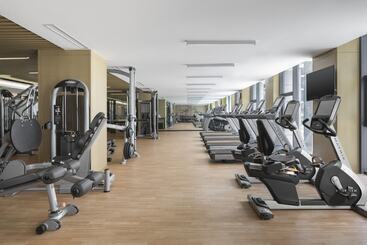هتل Courtyard By Marriott Zhengzhou Airport