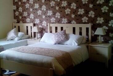 هتل Deerpark Manor Bed & Breakfast