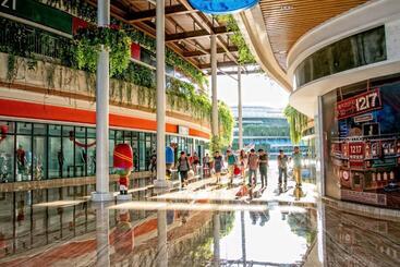 هتل Forest City Marina