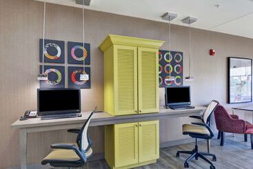 هتل Home2 Suites By Hilton Dayton Vandalia