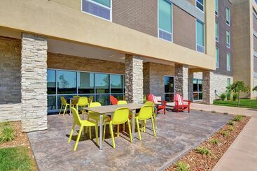 هتل Home2 Suites By Hilton Dayton Vandalia