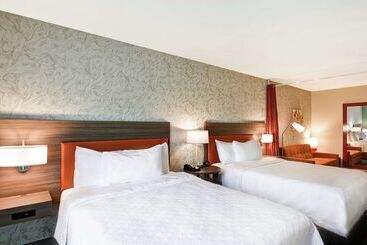هتل Home2 Suites By Hilton Dayton Vandalia