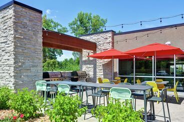 هتل Home2 Suites By Hilton Dayton Vandalia