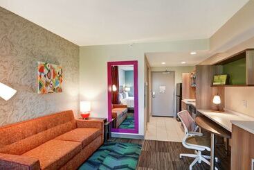 هتل Home2 Suites By Hilton Dayton Vandalia