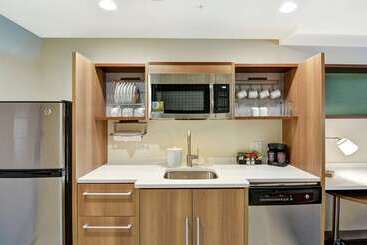 هتل Home2 Suites By Hilton Dayton Vandalia