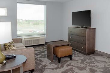 هتل Homewood Suites By Hilton Lansing Eastwood