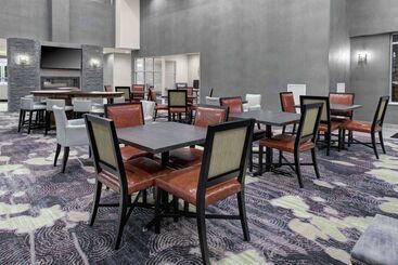 هتل Homewood Suites By Hilton Lansing Eastwood