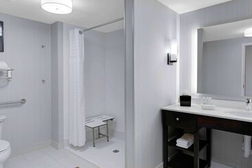 هتل Homewood Suites By Hilton Lansing Eastwood