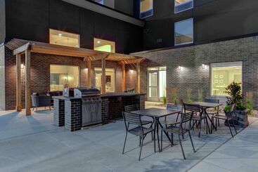 هتل Homewood Suites By Hilton Lansing Eastwood