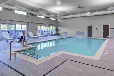 هتل Homewood Suites By Hilton Lansing Eastwood