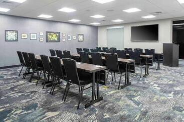 هتل Homewood Suites By Hilton Lansing Eastwood