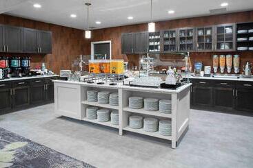 هتل Homewood Suites By Hilton Lansing Eastwood