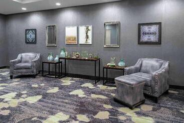 هتل Homewood Suites By Hilton Lansing Eastwood