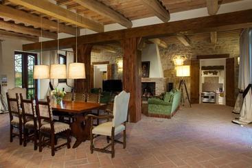 هتل La Casa Dei Cavalli