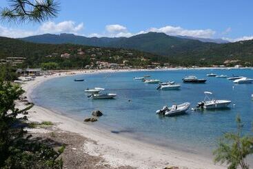هتل Les Pavillons Du Golfe