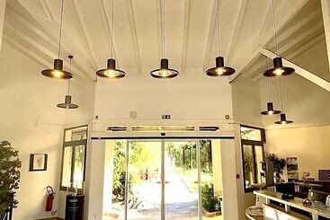 هتل Les Pavillons Du Golfe