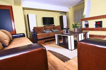 هتل Residenza Di Carbasinni