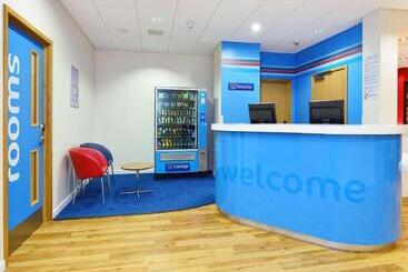 هتل Travelodge Glasgow Queen Street