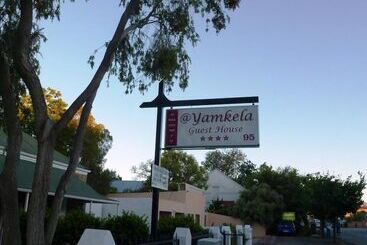 هتل Yamkela Guest House