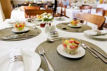 هتل Yamkela Guest House