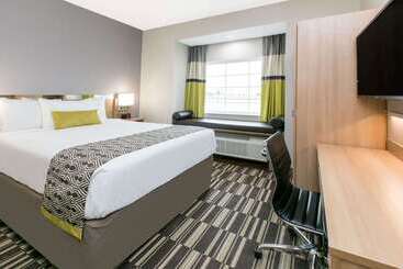 Microtel Inn & Suites By Wyndham Lubbock