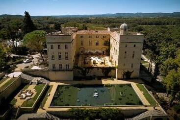 هتل Chateau De Pondres
