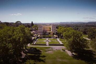 هتل Chateau De Pondres