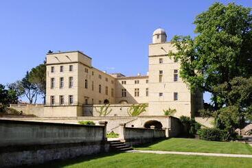 هتل Chateau De Pondres