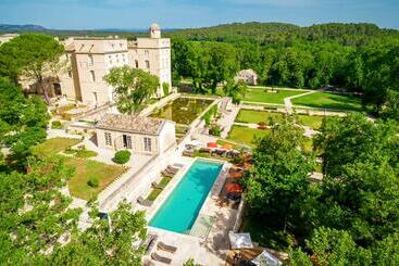 هتل Chateau De Pondres