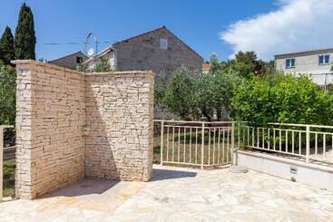 هتل Family Villa Vjeka With Private Pool And Large Garden