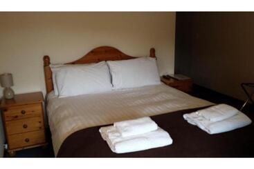 هتل Gorilla African Guest House