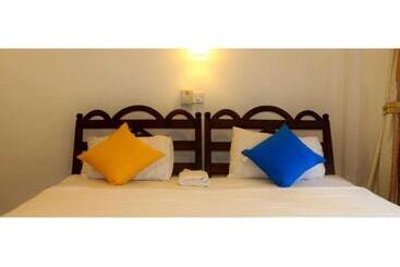 هتل Gorilla African Guest House