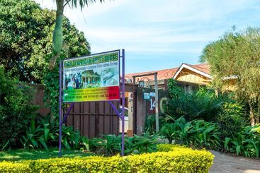 هتل Gorilla African Guest House