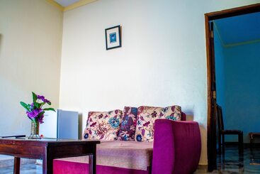 هتل Gorilla African Guest House