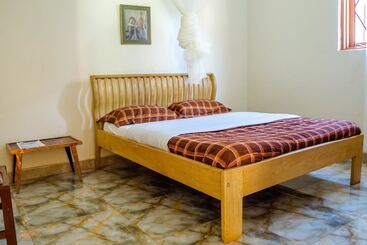 هتل Gorilla African Guest House