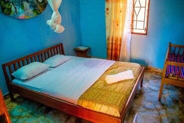 هتل Gorilla African Guest House
