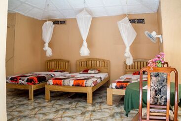 هتل Gorilla African Guest House
