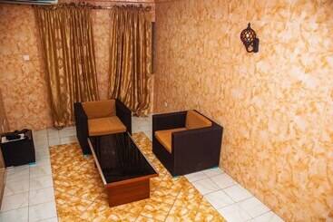هتل Jata Events And Suites
