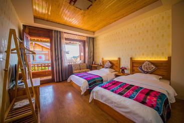 هتل Lijiang Rongyi Homestay
