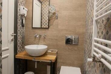 هتل Solun S Riverside Rooms