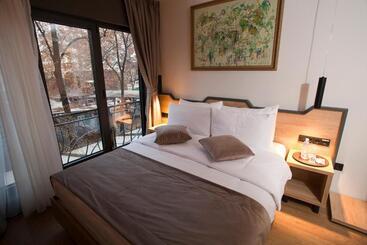 هتل Solun S Riverside Rooms
