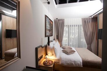هتل Solun S Riverside Rooms