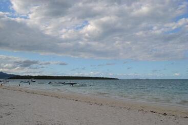 هتل Summer Breeze By Dream Escapes Mauritius