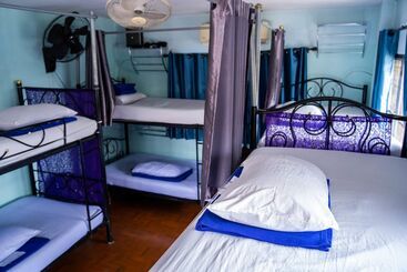 בית מלון כפרי Thailand Wow Guesthouse   Hostel   Adults Only