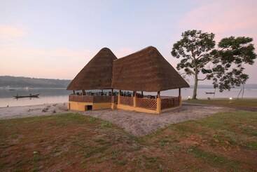 Victoria Forest Resort