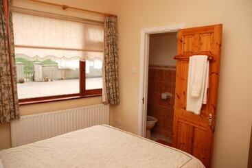 Cradog Farmhouse B&b