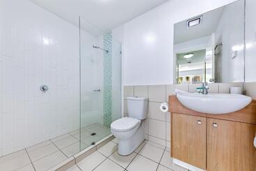 هتل Airlie Summit Apartments
